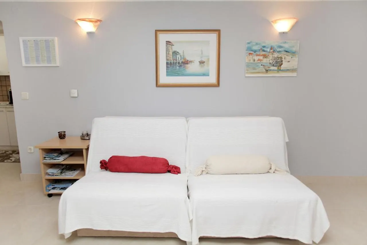 Apartment Eva Trogir 0*,