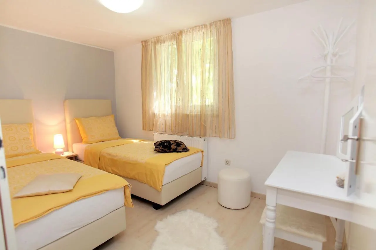 Apartment Eva Trogir 0*,